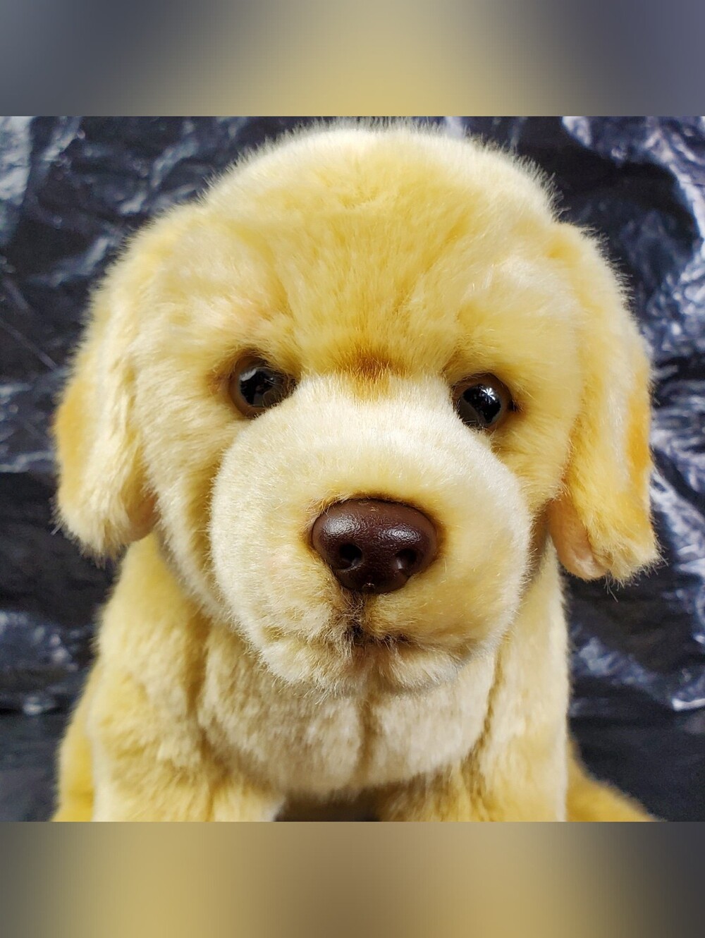 Toys R Us 2015 Golden Retriever Realistic Plush Stuffed Animal Toy - EUC